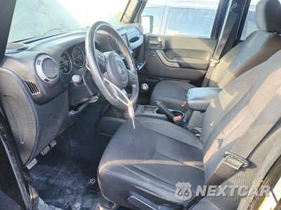 Zdjęcie 7 z 13 samochodu: 2017 JEEP WRANGLER UNLIMITED SPORT VIN:1C4BJWDG2HL574237 - miniatura