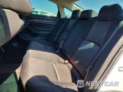 Zdjęcie 10 z 12 samochodu: 2020 HONDA ACCORD LX VIN:1HGCV1F15LA050381 - miniatura