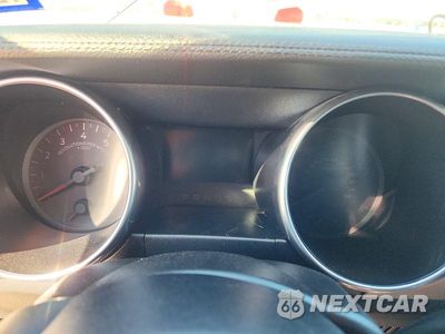 Zdjęcie 9 z 12 samochodu: 2020 FORD MUSTANG VIN:1FA6P8TH8L5177950 - miniatura