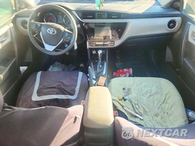 Zdjęcie 8 z 13 samochodu: 2018 TOYOTA COROLLA LE VIN:2T1BURHE8JC081810 - miniatura