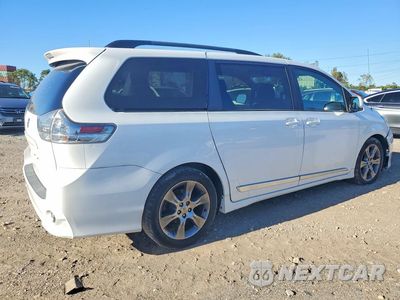 Trzecie zdjęcie samochodu z tyłu: 2012 TOYOTA SIENNA SPORT VIN:5TDXK3DC9CS199355 - miniatura