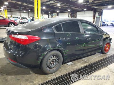 Trzecie zdjęcie samochodu z tyłu: 2016 KIA FORTE LX VIN:KNAFK4A63G5568459 - miniatura