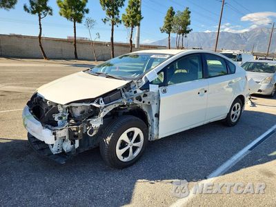 2015 TOYOTA PRIUS TWO JTDKN3DU7F0450892 - główne zdjęcie licytacji z USA - miniatura