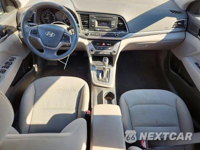 Zdjęcie 8 z 12 samochodu: 2017 HYUNDAI ELANTRA SE VIN:5NPD74LF5HH182359 - miniatura