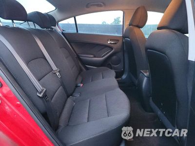 Zdjęcie 10 z 12 samochodu: 2016 KIA FORTE LX VIN:KNAFK4A67G5597866 - miniatura