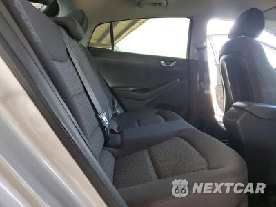 Zdjęcie 10 z 12 samochodu: 2018 HYUNDAI IONIQ BLUE VIN:KMHC65LCXJU076605 - miniatura