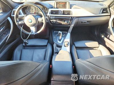 Zdjęcie 8 z 12 samochodu: 2017 BMW 320 XI VIN:WBA8A3C5XHK691429 - miniatura
