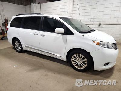 Czwarte zdjęcie samochodu z boku: 2013 TOYOTA SIENNA XLE 8-PASSENGER VIN:5TDYK3DCXDS387484 - miniatura