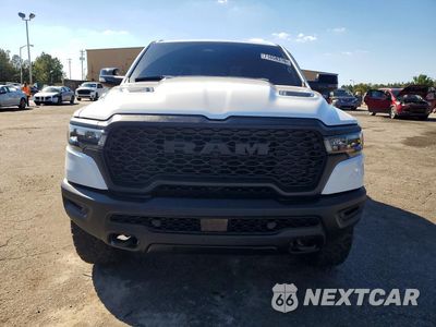 Piąte zdjęcie samochodu w środku: 2025 RAM 1500 REBEL VIN:1C6SRFLP4SN699530 - miniatura