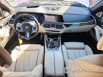 Zdjęcie 8 z 13 samochodu: 2021 BMW X7 M50I VIN:5UXCX6C00M9H52873 - miniatura