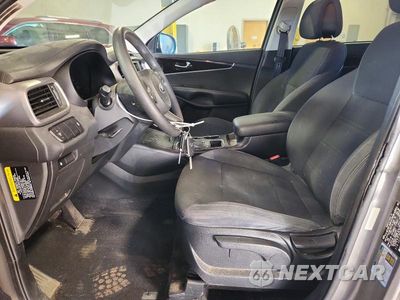 Zdjęcie 7 z 13 samochodu: 2016 KIA SORENTO LX V6 VIN:5XYPGDA58GG174608 - miniatura