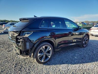 Trzecie zdjęcie samochodu z tyłu: 2022 AUDI Q4 E-TRON PREMIUM PLUS VIN:WA1H2BFZ8NP047784 - miniatura