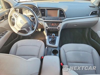 Zdjęcie 8 z 12 samochodu: 2018 HYUNDAI ELANTRA SEL VIN:5NPD84LF2JH343026 - miniatura