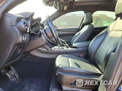 Zdjęcie 7 z 13 samochodu: 2022 ALFA ROMEO STELVIO TI VIN:ZASPAKBN9N7D32332 - miniatura
