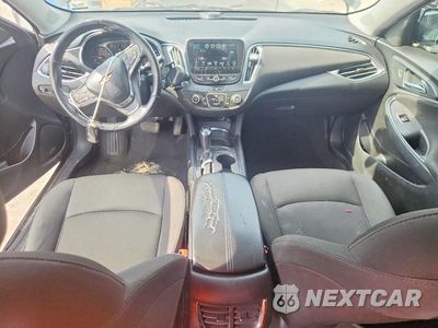 Zdjęcie 8 z 12 samochodu: 2018 CHEVROLET MALIBU LT VIN:1G1ZD5ST0JF257652 - miniatura