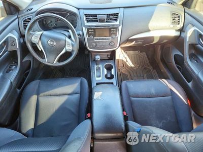 Zdjęcie 8 z 12 samochodu: 2016 NISSAN ALTIMA 2.5 SR VIN:1N4AL3AP3GC170151 - miniatura