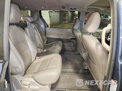 Zdjęcie 11 z 13 samochodu: 2017 TOYOTA SIENNA XLE 8-PASSENGER VIN:5TDYZ3DC0HS827407 - miniatura