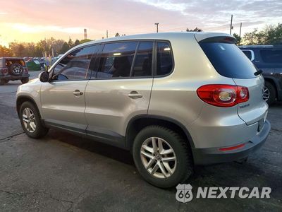 Drugie zdjęcie samochodu z przodu: 2011 VOLKSWAGEN TIGUAN S VIN:WVGAV7AX8BW534336 - miniatura