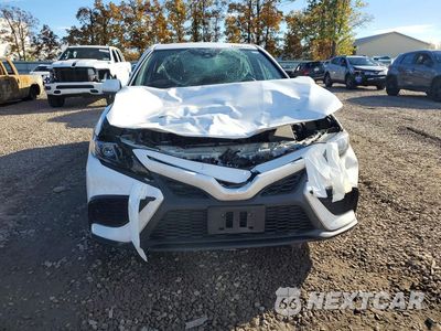 Piąte zdjęcie samochodu w środku: 2021 TOYOTA CAMRY SE VIN:4T1G11BK2MU020311 - miniatura