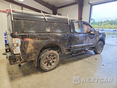 Trzecie zdjęcie samochodu z tyłu: 2024 FORD F250 SUPER DUTY VIN:1FT8X2BN0REC01996 - miniatura
