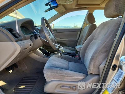 Zdjęcie 7 z 13 samochodu: 2002 TOYOTA CAMRY LE VIN:4T1BE30K32U528524 - miniatura