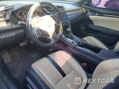 Zdjęcie 8 z 12 samochodu: 2018 HONDA CIVIC SPORT TOURING VIN:SHHFK7H95JU414442 - miniatura