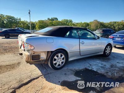 Trzecie zdjęcie samochodu z tyłu: 2000 MERCEDES-BENZ CLK 320 VIN:WDBLK65GXYT053913 - miniatura