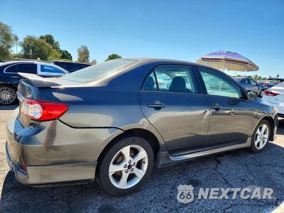 Trzecie zdjęcie samochodu z tyłu: 2013 TOYOTA COROLLA S VIN:2T1BU4EE2DC931930 - miniatura