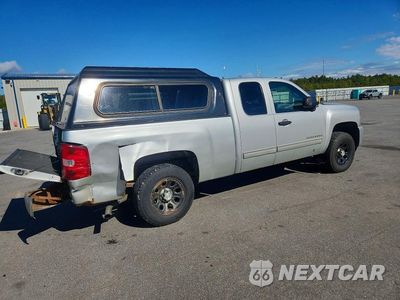 Trzecie zdjęcie samochodu z tyłu: 2010 CHEVROLET SILVERADO K1500 LS VIN:1GCSKREA2AZ145725 - miniatura