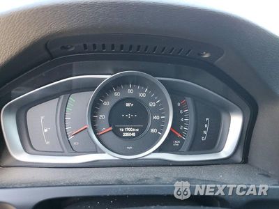 Zdjęcie 9 z 12 samochodu: 2015 VOLVO S60 VIN:YV1612TA3F1313631 - miniatura