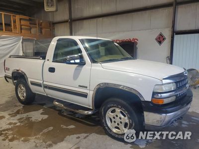 Czwarte zdjęcie samochodu z boku: 1999 CHEVROLET SILVERADO K1500 VIN:1GCEK14T5XZ124426 - miniatura
