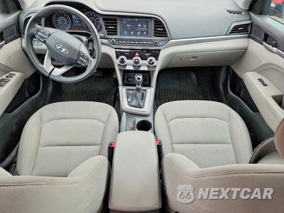 Zdjęcie 8 z 12 samochodu: 2019 HYUNDAI ELANTRA SEL VIN:KMHD84LF8KU737097 - miniatura