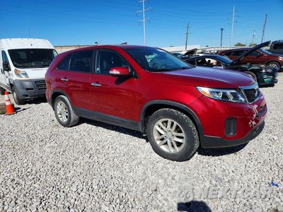 Czwarte zdjęcie samochodu z boku: 2015 KIA SORENTO LX VIN:5XYKT3A60FG608611 - miniatura