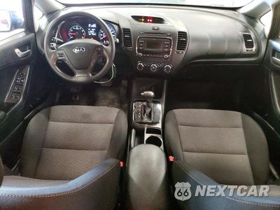 Zdjęcie 8 z 12 samochodu: 2017 KIA FORTE LX VIN:3KPFK4A7XHE121239 - miniatura