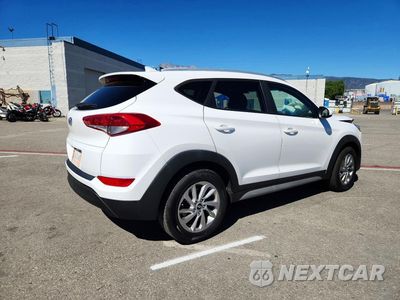 Trzecie zdjęcie samochodu z tyłu: 2018 HYUNDAI TUCSON SEL VIN:KM8J33A43JU757351 - miniatura