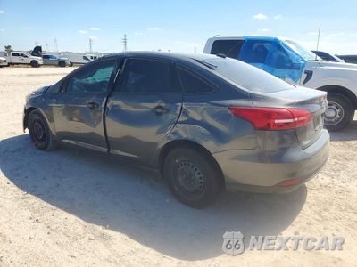 Drugie zdjęcie samochodu z przodu: 2018 FORD FOCUS S VIN:1FADP3E28JL216435 - miniatura