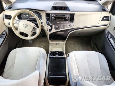 Zdjęcie 8 z 13 samochodu: 2011 TOYOTA SIENNA LE VIN:5TDKK3DC3BS166392 - miniatura