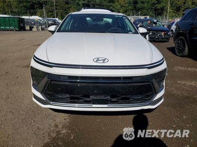 Piąte zdjęcie samochodu w środku: 2026 HYUNDAI SONATA HYBRID BLUE VIN:KMHL24JJ7TA141471 - miniatura