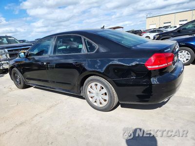 Drugie zdjęcie samochodu z przodu: 2012 VOLKSWAGEN PASSAT S VIN:1VWAP7A33CC075051 - miniatura