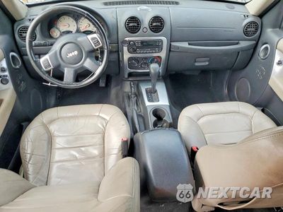 Zdjęcie 8 z 13 samochodu: 2004 JEEP LIBERTY LIMITED VIN:1J4GL58K74W183015 - miniatura