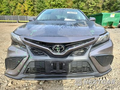 Piąte zdjęcie samochodu w środku: 2023 TOYOTA CAMRY SE VIN:4T1G11AK0PU761689 - miniatura