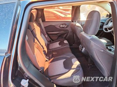 Zdjęcie 11 z 14 samochodu: 2015 JEEP CHEROKEE SPORT VIN:1C4PJLAB8FW660628 - miniatura