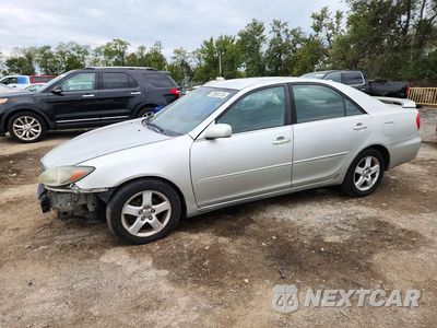 2002 TOYOTA CAMRY SE 4T1BE32K92U059811 - główne zdjęcie licytacji z USA - miniatura