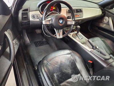 Zdjęcie 8 z 12 samochodu: 2003 BMW Z4 2.5 VIN:4USBT33443LS42190 - miniatura