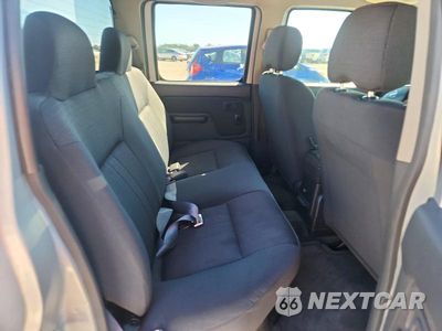 Zdjęcie 10 z 13 samochodu: 2003 NISSAN FRONTIER XE-V6 VIN:1N6ED29XX3C435002 - miniatura