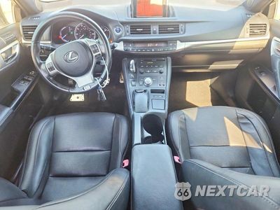 Zdjęcie 8 z 12 samochodu: 2012 LEXUS CT 200 VIN:JTHKD5BH3C2080320 - miniatura