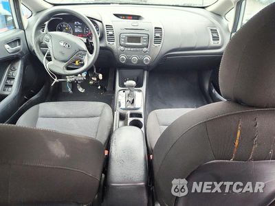 Zdjęcie 8 z 12 samochodu: 2017 KIA FORTE LX VIN:3KPFK4A77HE083369 - miniatura