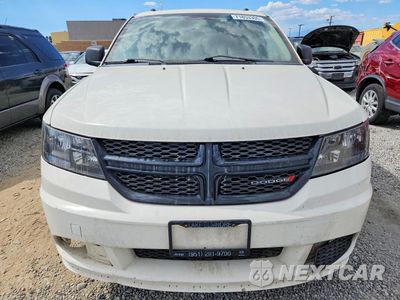 Piąte zdjęcie samochodu w środku: 2018 DODGE JOURNEY SE VIN:3C4PDCAB3JT229359 - miniatura