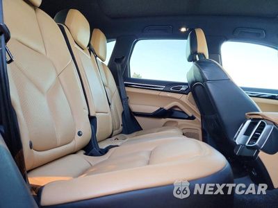 Zdjęcie 11 z 13 samochodu: 2018 PORSCHE CAYENNE VIN:WP1AA2A21JKA01921 - miniatura