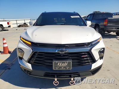 Piąte zdjęcie samochodu w środku: 2025 CHEVROLET BLAZER RS VIN:3GNKBERS1SS186784 - miniatura